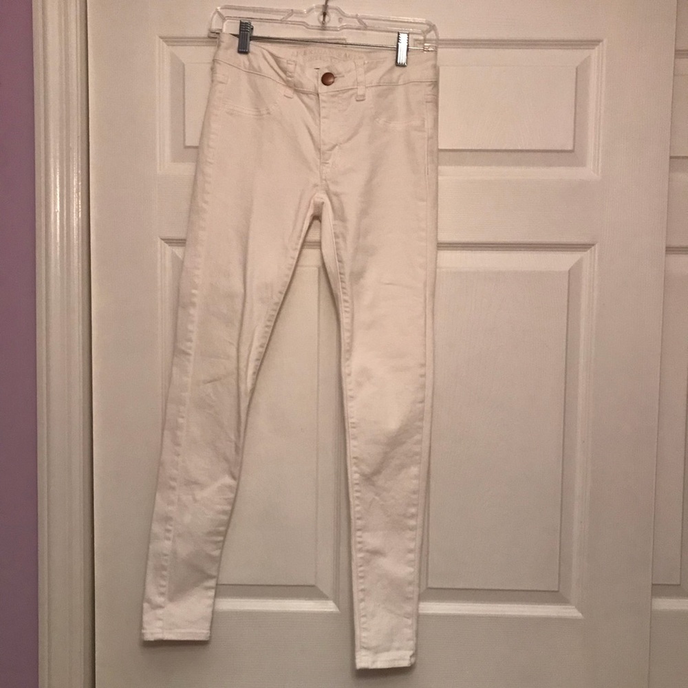American Eagle white jeans